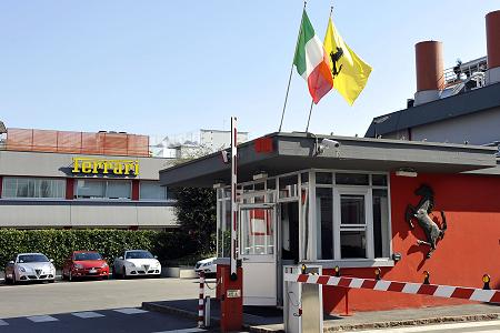 フェラーリにイギリス移転の必要性を説くブリアトーレ