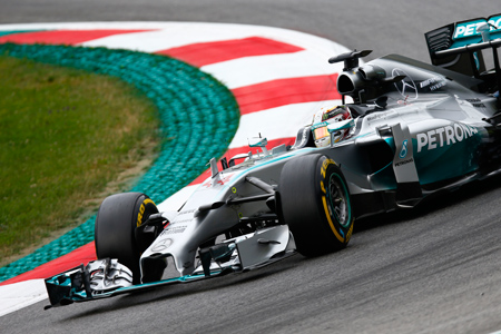 ハミルトンとロズベルグ、まだまだ一触即発