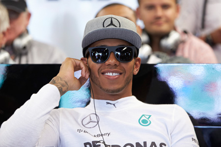 「追いかけるほうが力が引き出される」というハミルトン、お手本はマルク・マルケス