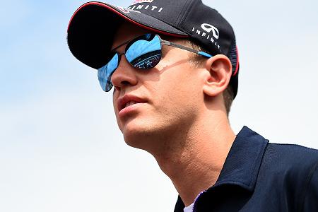 マクラーレンがべらぼうな金額でベッテルに誘いをかけたとレッドブル