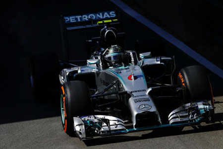 メルセデス「最後まで諦めなかったロズベルグがポール」／イギリスGP2日目