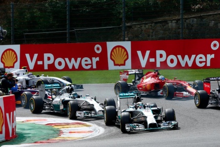 メルセデスAMG、緊急会議開く。ロズベルグが声明を発表