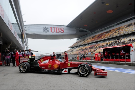 UBS、F1スポンサーシップ減額