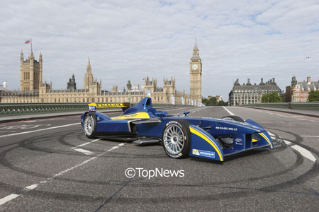 【TV】ナショジオで放送「フォーミュラE～舞台裏に迫る」