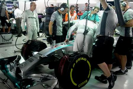 「クルマの信頼性でF1タイトルが決まるのはまずい」とメルセデスAMG