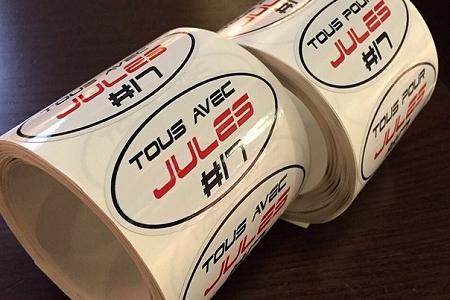 ドライバーたちのヘルメットにビアンキへのメッセージ