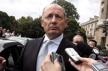 マクラーレン代表が来季契約は未定と強調