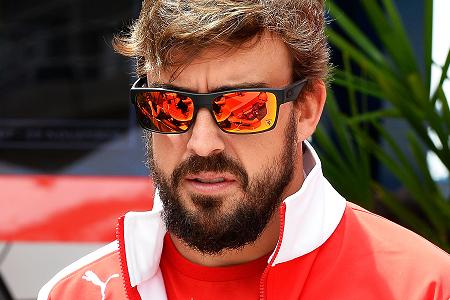 マクラーレン、フェラーリからアロンソの取り巻きもまとめて受け入れ？