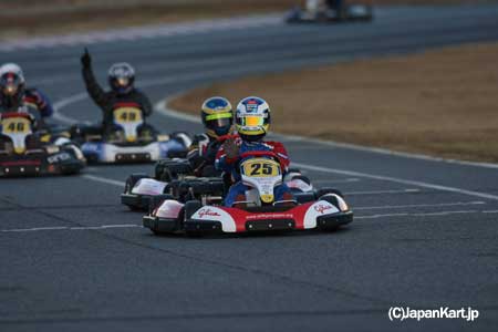 カート3時間耐久レース、豪華メンバーで開催