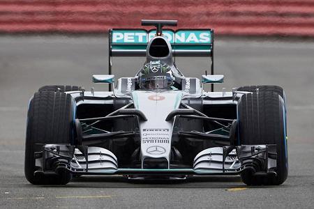 【F1新車画像】メルセデスAMG、2015型車での初走行を実施