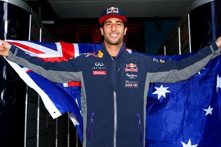 「リカルドのエンジンにトラブル発生」／レッドブル、F1オーストラリアGP1日目