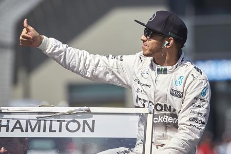 レッドブルはもっといい人材を雇えとハミルトン