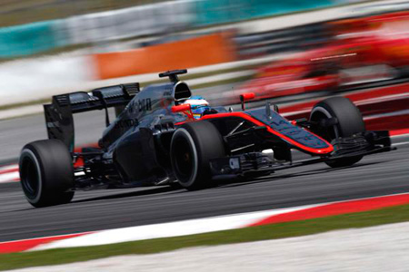 【マクラーレン・ホンダ】「気分は最高」フェルナンド・アロンソ／F1マレーシアGP1日目