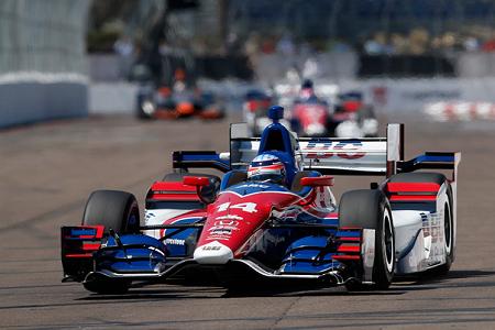 【インディカー開幕戦】元F1モントーヤ優勝　佐藤琢磨はホンダ勢予選トップから接触