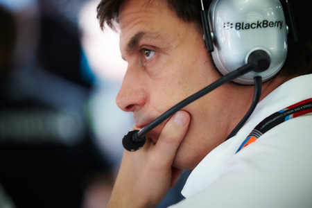 ハミルトンの契約発表はいつ？