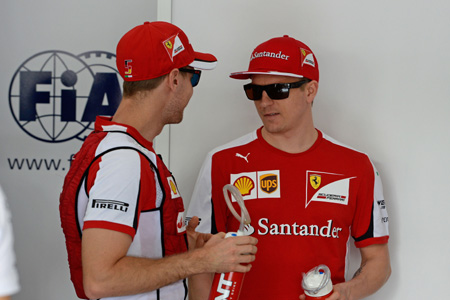 ライコネンの奮闘をたたえるフェラーリ