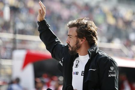 マクラーレン、アロンソを擁護