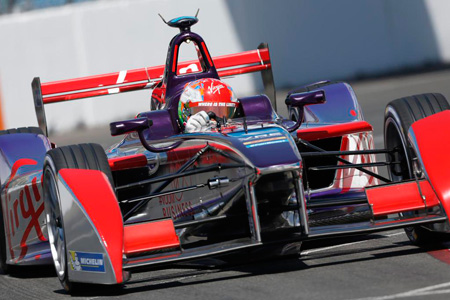 レッドブルは元所属ドライバーに冷たい？