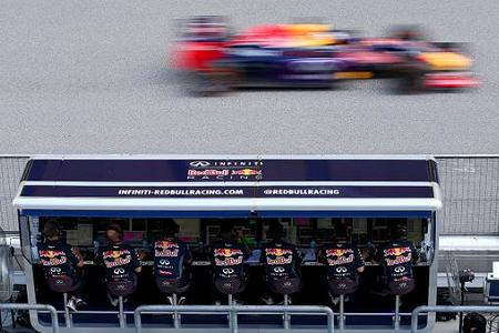 「ナイトレースのほうが競争力が出せる」／レッドブル、F1バーレーンGP1日目
