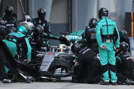 今後はピットでも最速を目指すとメルセデスAMG