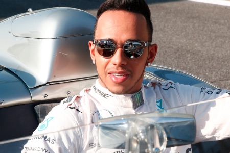 F1ドライバーは稼ぎすぎ？