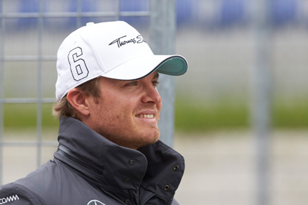 ハミルトンを追い上げるロズベルグ