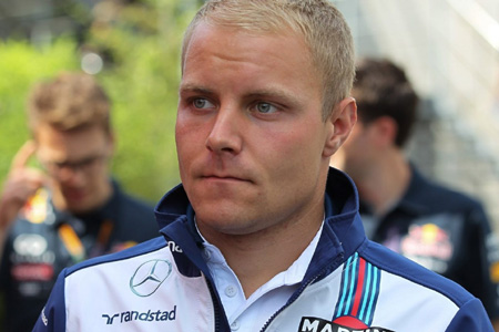 フェラーリ移籍のうわさを非難するボッタス