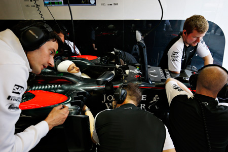 【マクラーレン・ホンダ】「メカニックたちに拍手」エリック・ブーリエ（レーシング・ディレクター）／F1イタリアGP1日目