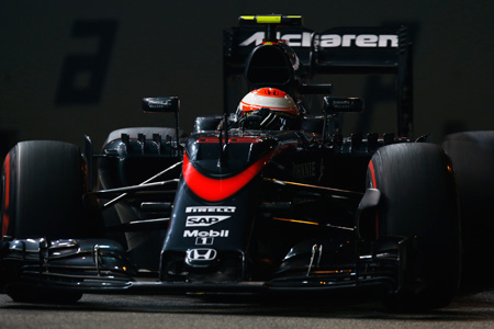 【マクラーレン・ホンダ】「明日はQ3を狙いたい」ジェンソン・バトン／F1シンガポールGP1日目