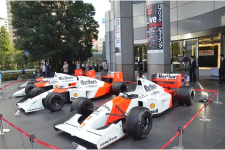 【生中継】ホンダ青山でF1展示中　まもなくアロンソとバトンが登場