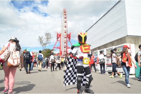 【F1日本GP】チェッカーフラッグやグッズをGETするチャンス