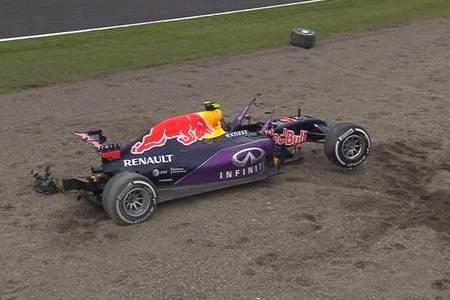 【予選速報】大クラッシュ発生の予選でメルセデスAMG1-2　アロンソQ2進出／F1日本GP