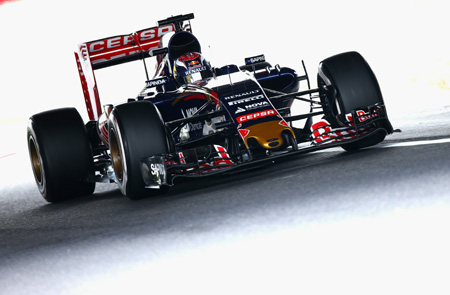 危険な位置に停止したとしてフェルスタッペンにペナルティー／トロロッソF1日本GP２日目