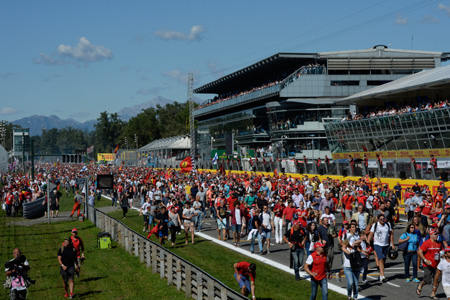 モンツァは「聖域」と訴えるハミルトン