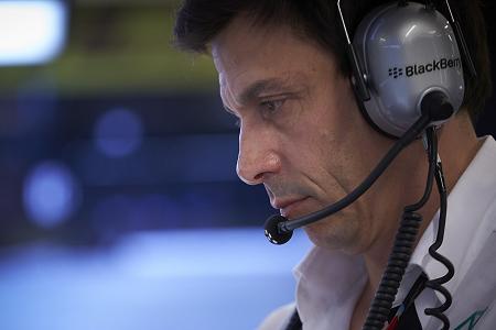 メルセデス、レッドブルとのエンジン供給交渉を否定