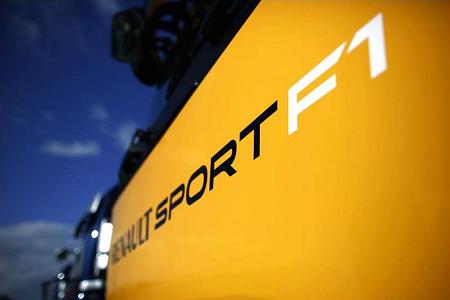 カルロス・ゴーン（ルノー）の回答を待つF1界