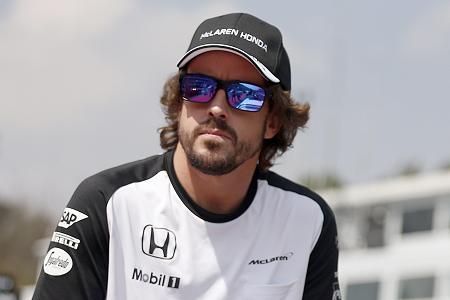 ルノーはアロンソの引き抜きに動いていると元F1チームオーナー