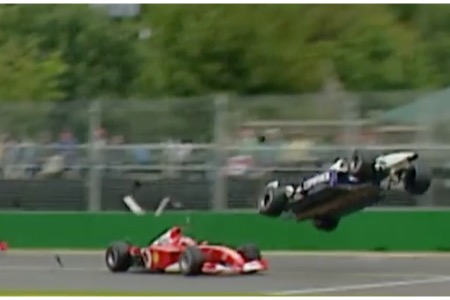 【動画】ファンが選ぶオーストラリアGP 2002年1コーナーの大クラッシュと初参戦ウェバーの初ポイント