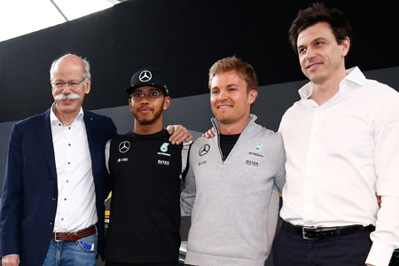 ハミルトンとロズベルグの交戦規則を緩和する王者メルセデスAMG