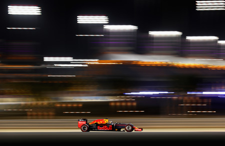 レッドブル「マクラーレンの速さにビックリ」／F1バーレーンGP1日目