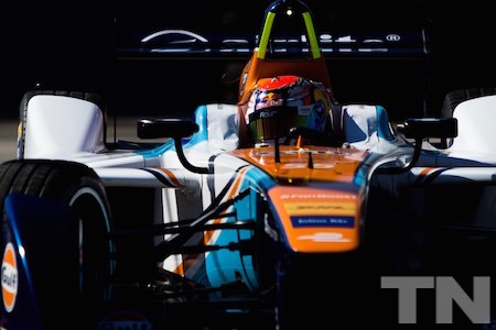 【動画：フォーミュラE】ガルフカラーのチームアグリ、予選PPは幻に・・・