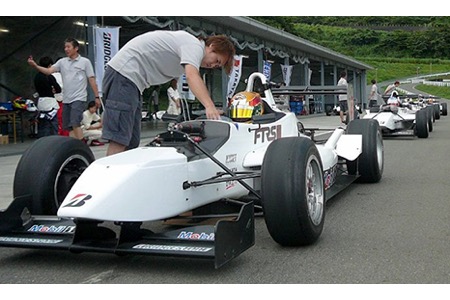 2016年『フォーミュラトヨタ・レーシングスクール』開催概要