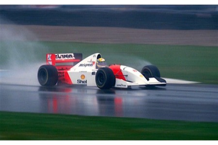 今日は…雨のドニントンでセナが優勝した日