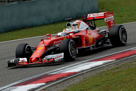 フェラーリに相次ぐトラブル、メルセデスAMGに追いつくために信頼性は後回し