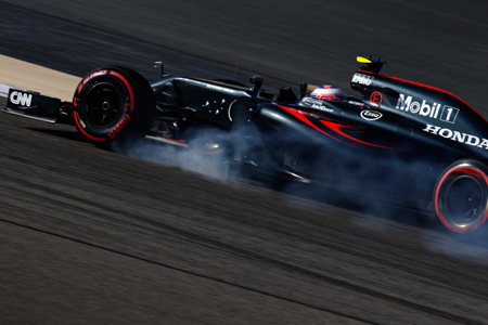 F1には「本物」の追い抜きが必要だとアロンソ