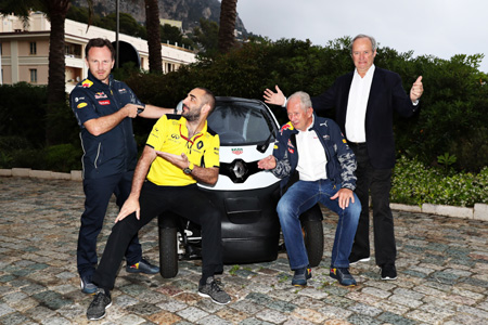 レッドブルとルノー、エンジン供給契約の2年延長を発表　トロロッソもルノーに