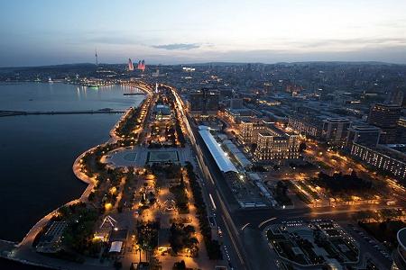 初開催のバクー市街地サーキット F1ドライバーたちの本音は？