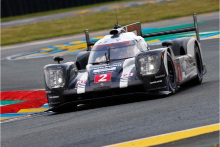 【ル・マン動画】ポルシェとトヨタ、トップ争いは接戦／9時間経過