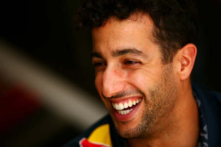 新星フェルスタッペンも「怖くない」とリカルド