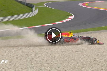 【P1ハイライト動画】フェルスタッペン、イエローのソーセージ縁石で2度もやられる／F1オーストリアGPフリー走行1回目